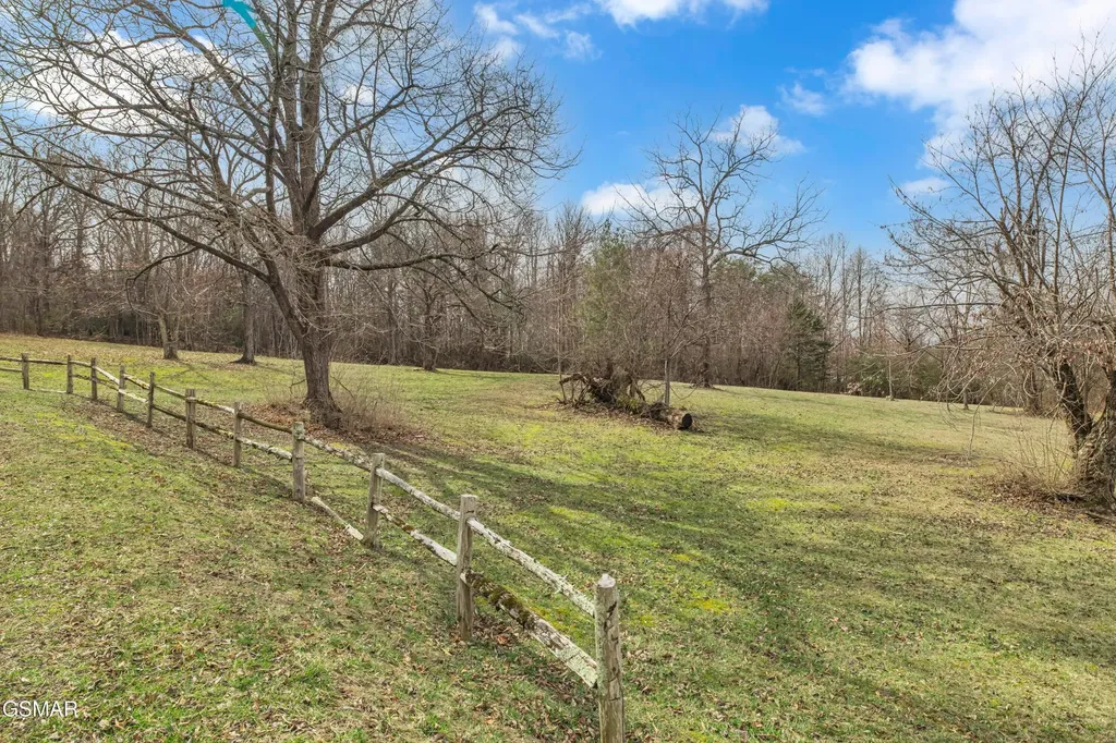0 Collier Loop Dandridge TN 37725