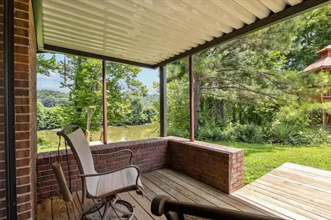 4060 Dyer Road Hurricane Mills TN 37078