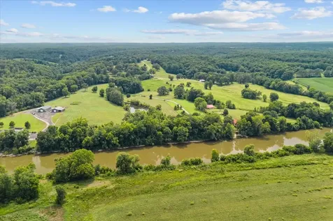 4060 Dyer Road Hurricane Mills TN 37078
