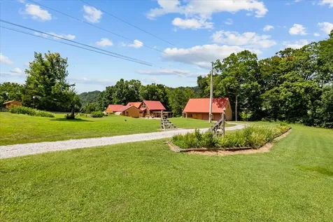 4060 Dyer Road Hurricane Mills TN 37078