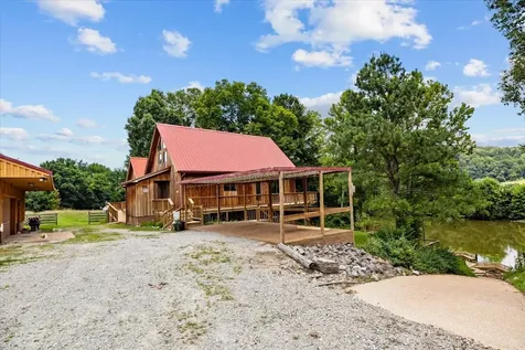 4060 Dyer Road Hurricane Mills TN 37078