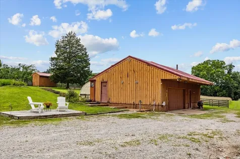 4060 Dyer Road Hurricane Mills TN 37078
