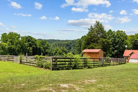 4060 Dyer Road Hurricane Mills TN 37078