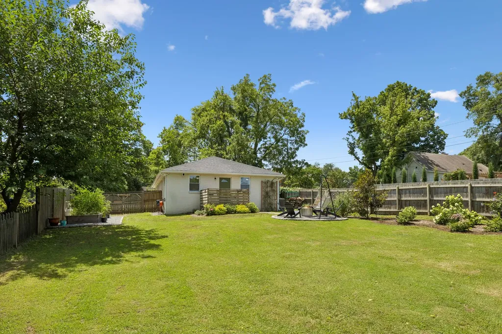 1433 Mcgavock Pike Nashville TN 37216