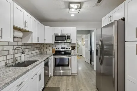 1433 Mcgavock Pike Nashville TN 37216