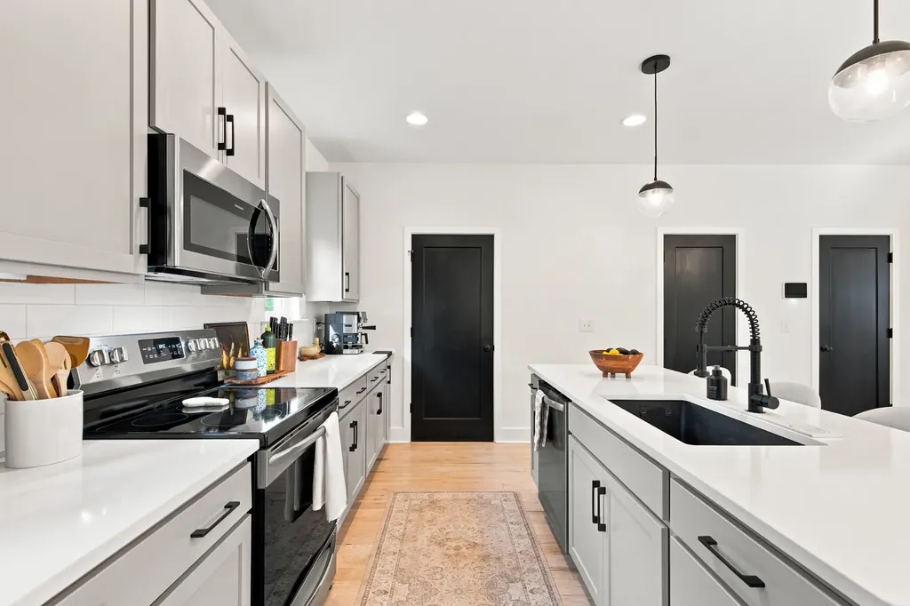 201 Eisenhower Drive Nashville TN 37211