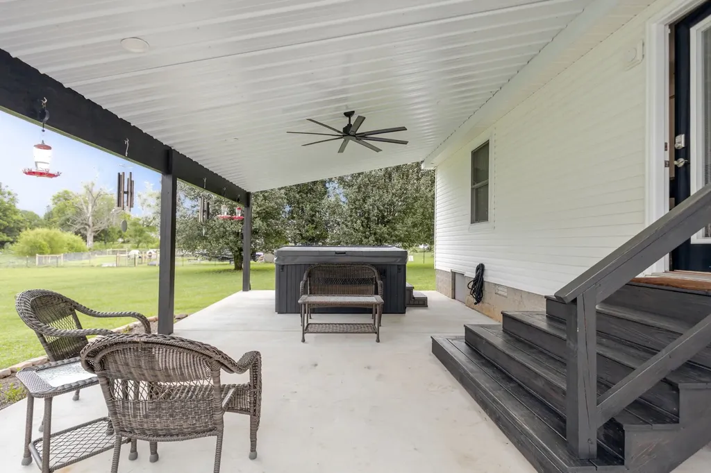 131 Avalon Drive Shelbyville TN 37160