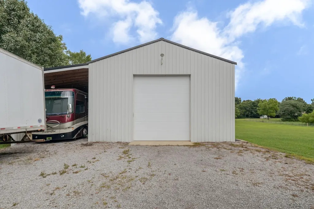 131 Avalon Drive Shelbyville TN 37160