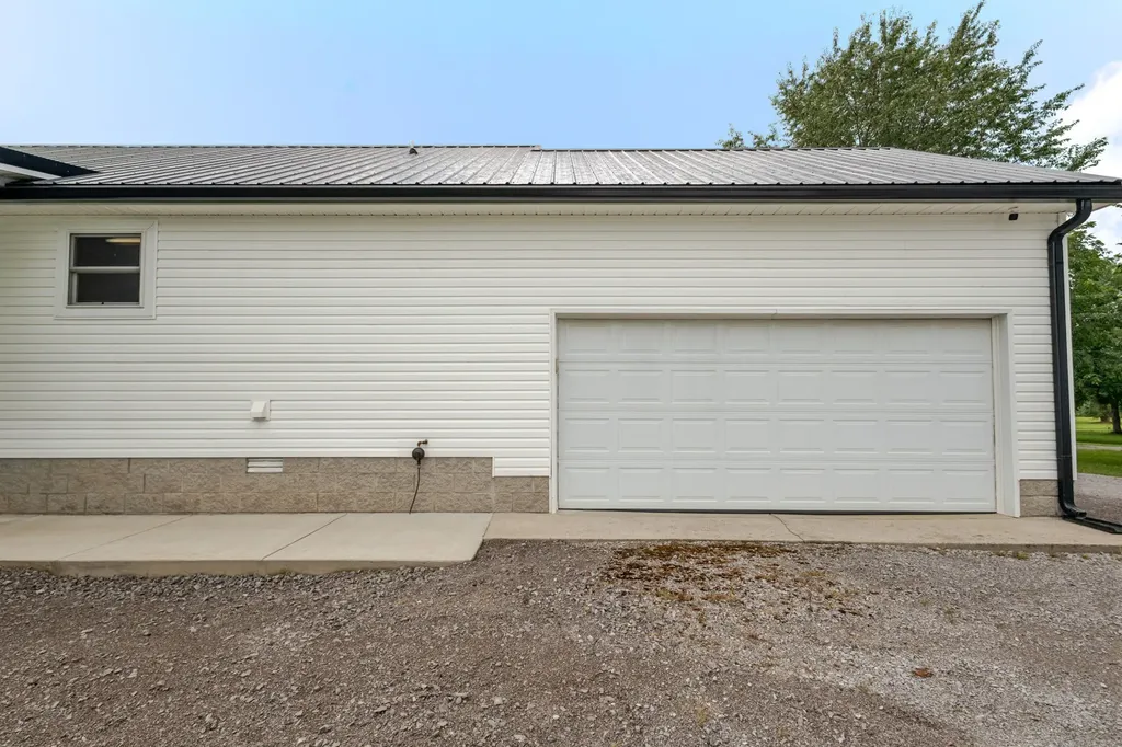 131 Avalon Drive Shelbyville TN 37160
