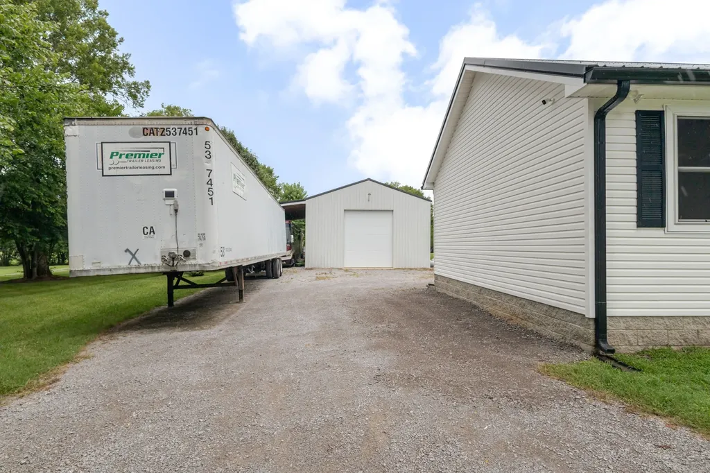 131 Avalon Drive Shelbyville TN 37160