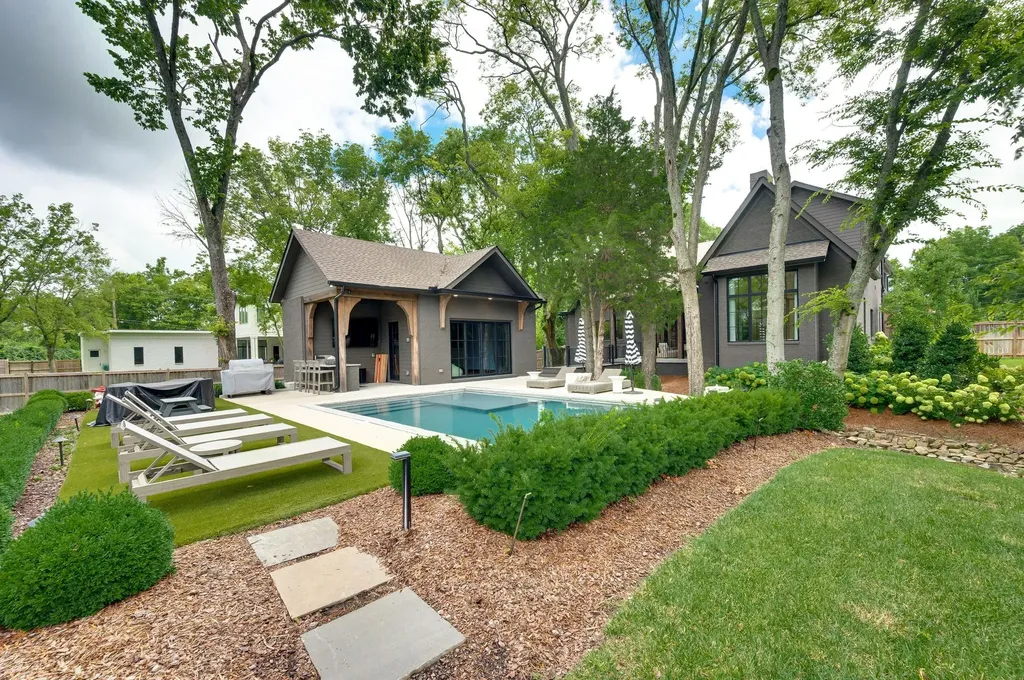 4809 Granny White Pike Nashville TN 37220