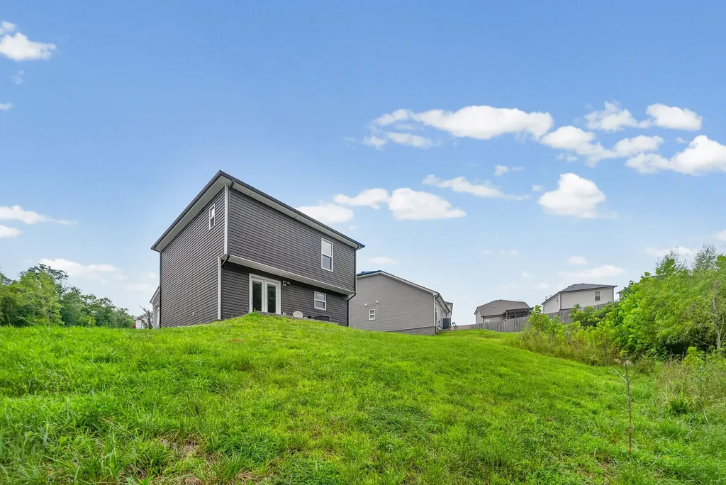 1213 Cottonwood Drive Clarksville TN 37040