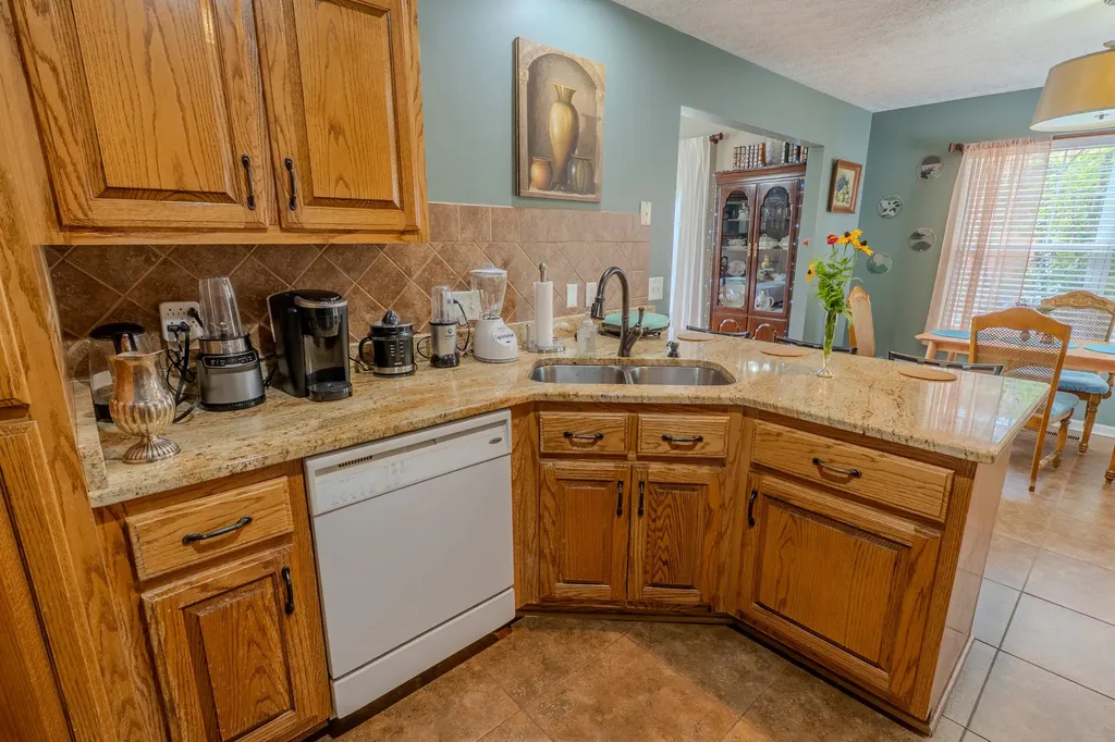 233 Lone Oak Drive White House TN 37188