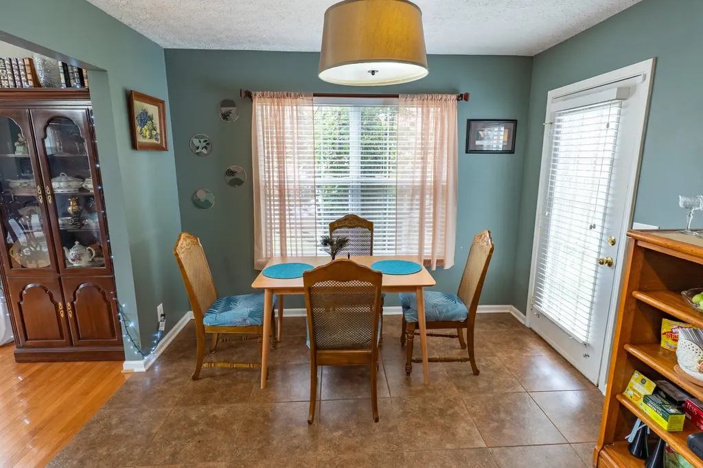 233 Lone Oak Drive White House TN 37188