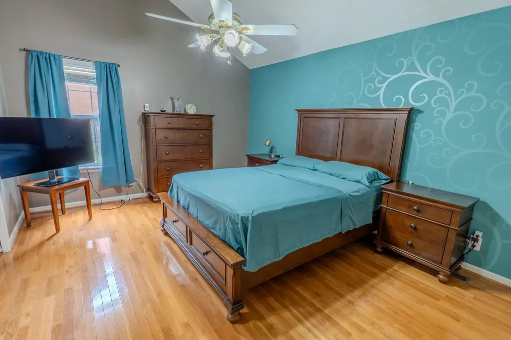233 Lone Oak Drive White House TN 37188