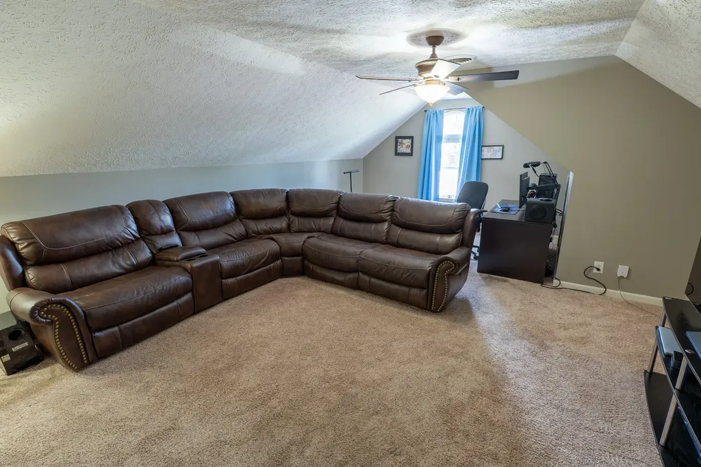 233 Lone Oak Drive White House TN 37188