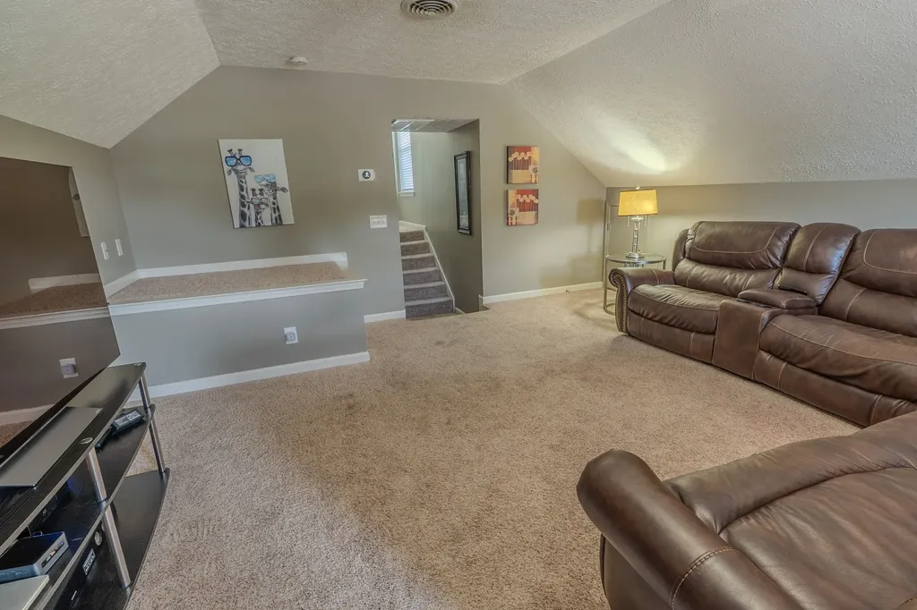 233 Lone Oak Drive White House TN 37188
