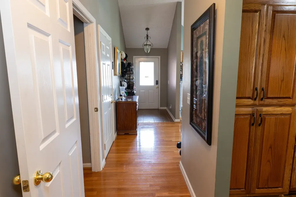 233 Lone Oak Drive White House TN 37188