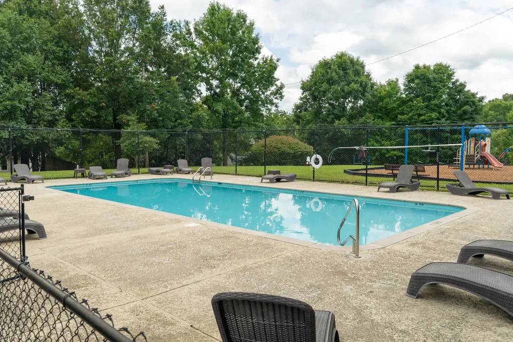 233 Lone Oak Drive White House TN 37188
