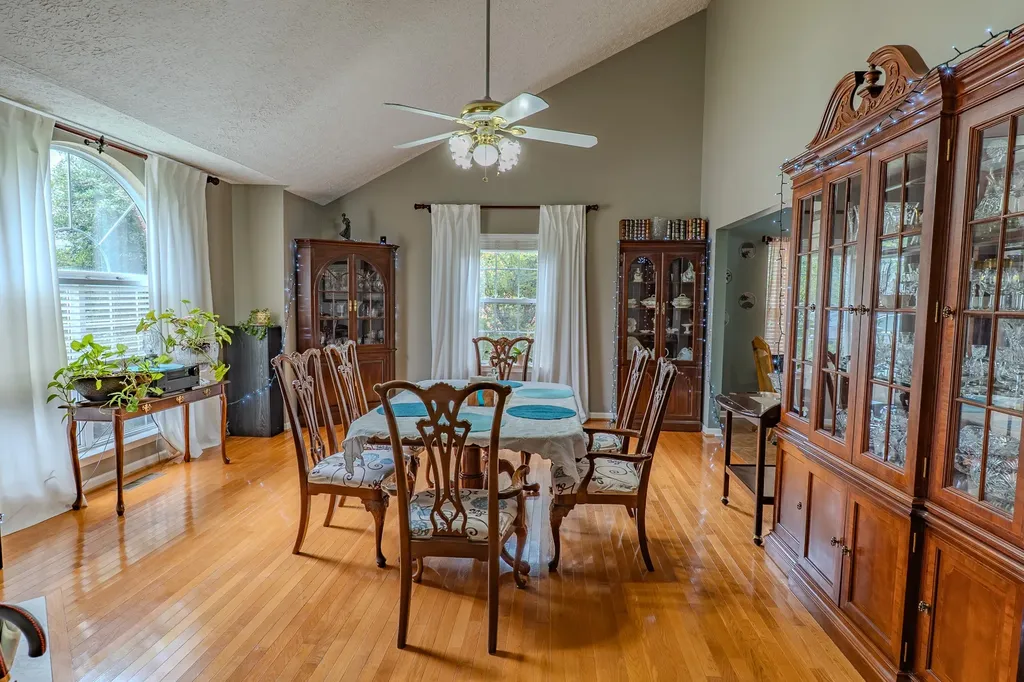 233 Lone Oak Drive White House TN 37188