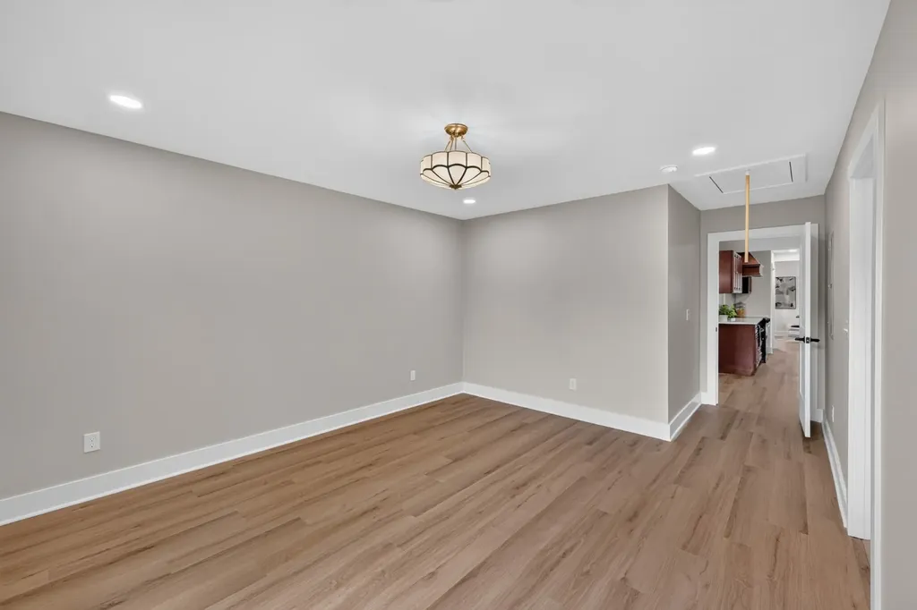 1620A Lillian Street Nashville TN 37206