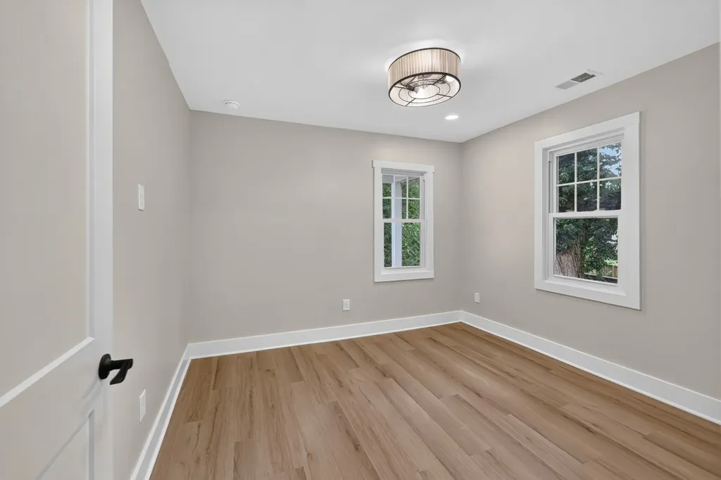 1620A Lillian Street Nashville TN 37206