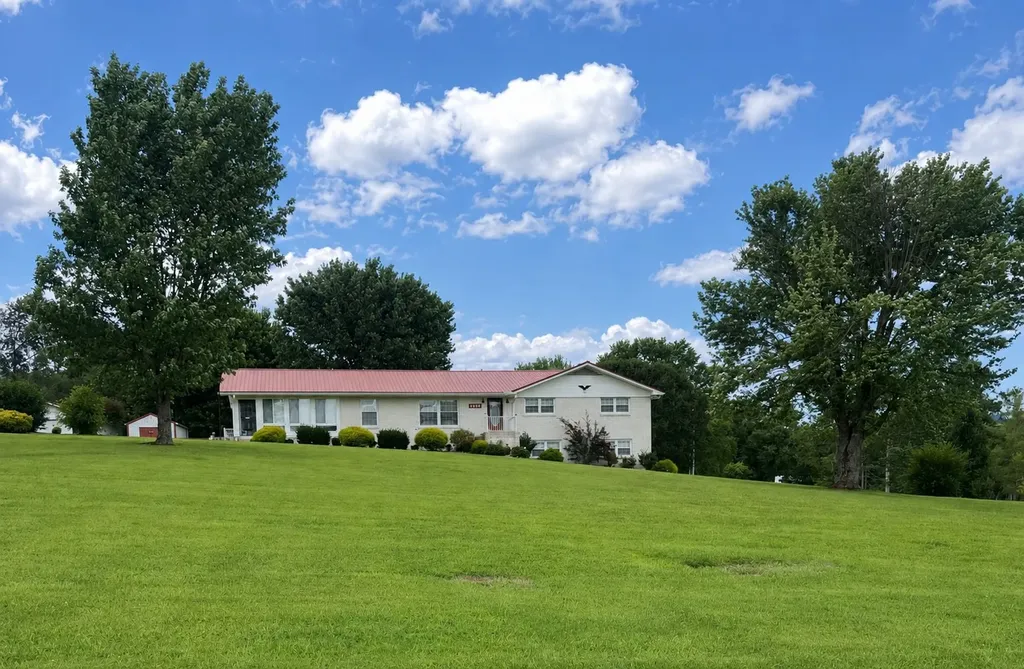 1465 Murfreesboro Road Woodbury TN 37190