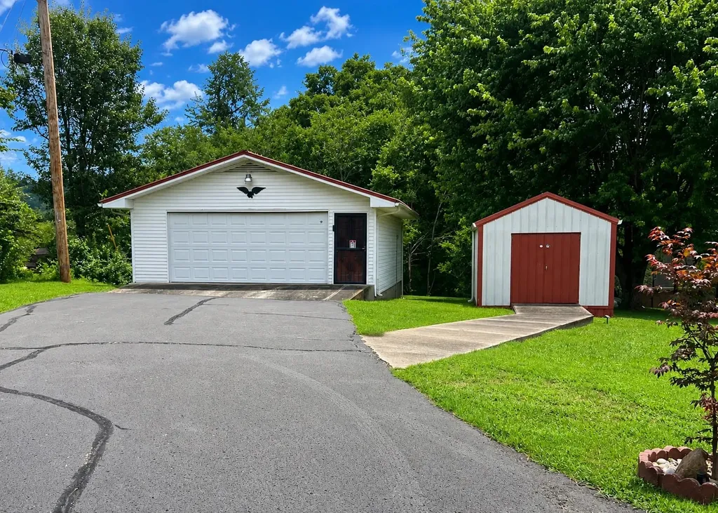 1465 Murfreesboro Road Woodbury TN 37190