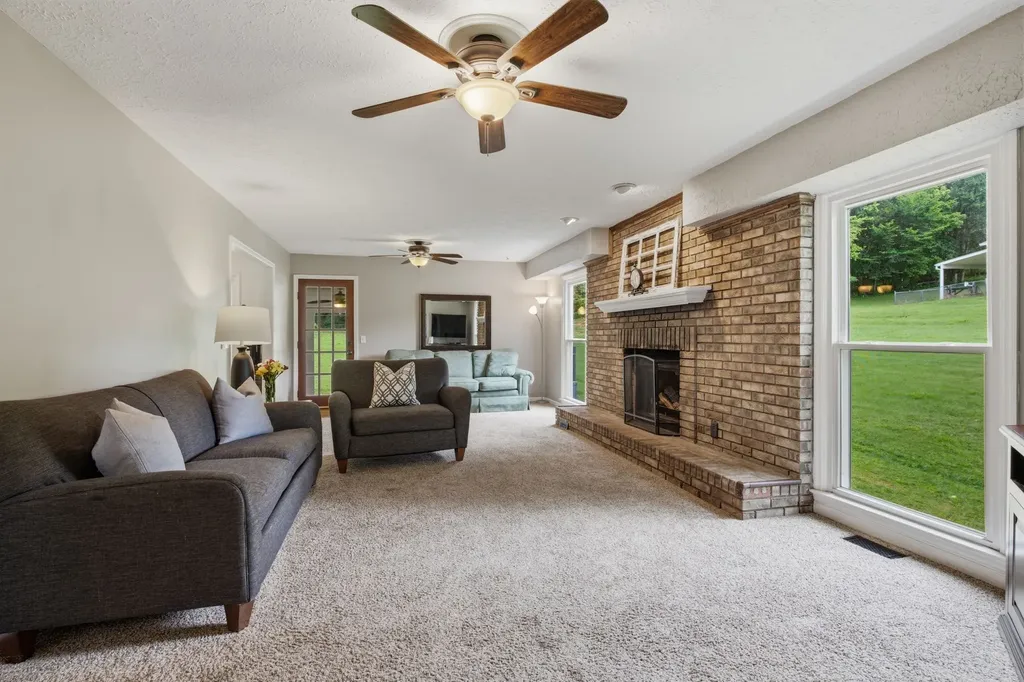 1829 Fox Chase Drive Goodlettsville TN 37072