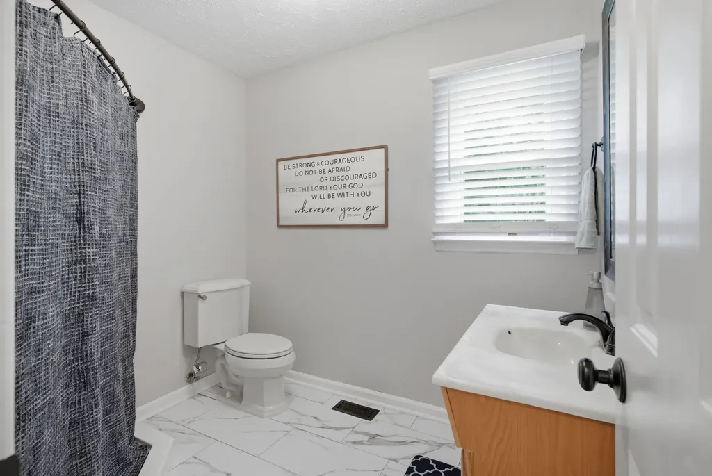 1829 Fox Chase Drive Goodlettsville TN 37072