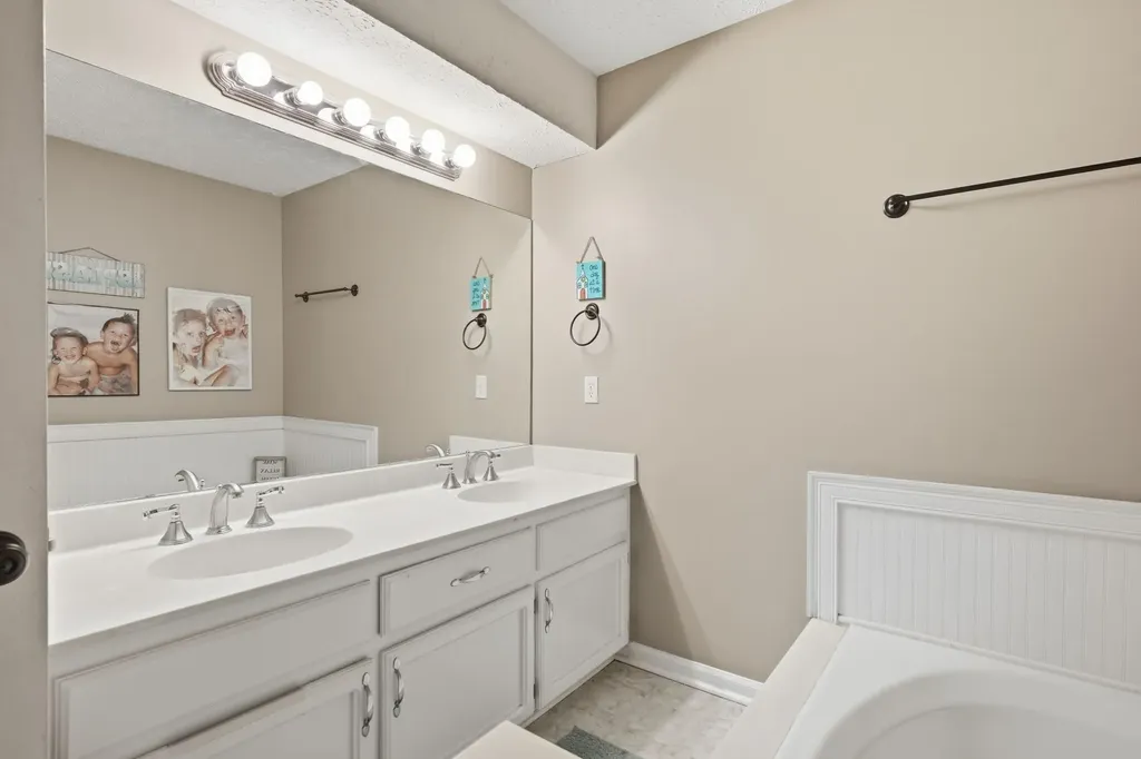 1829 Fox Chase Drive Goodlettsville TN 37072
