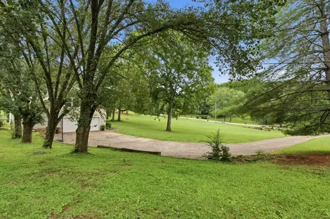1829 Fox Chase Drive Goodlettsville TN 37072