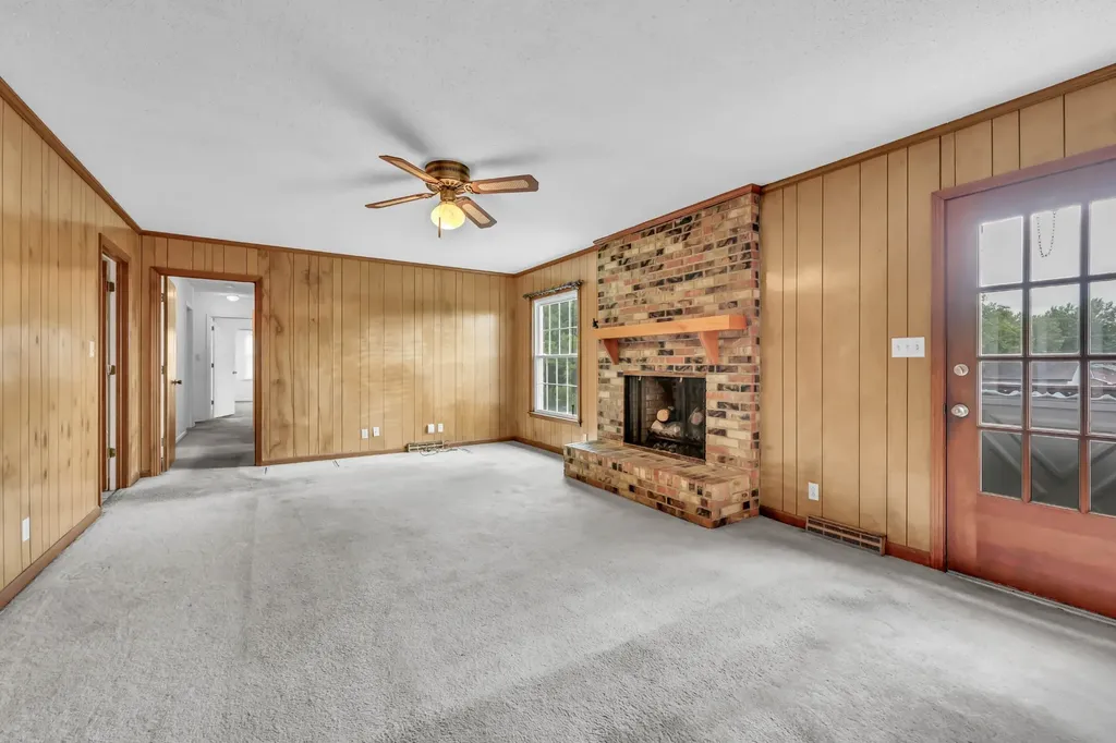 106 Crestmore Drive Clarksville TN 37040