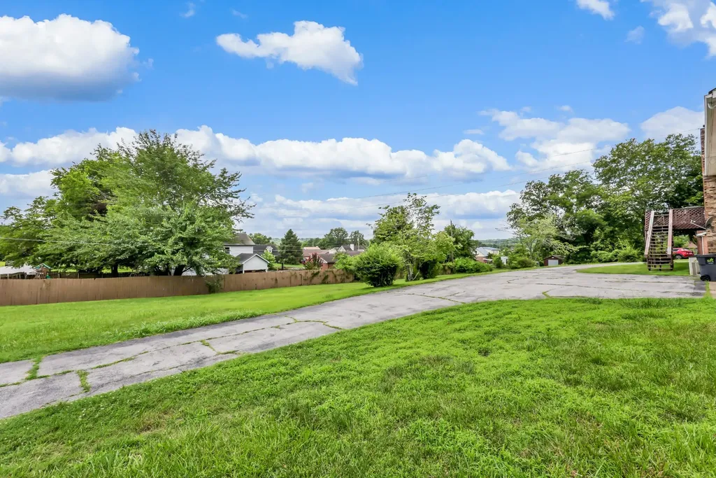 106 Crestmore Drive Clarksville TN 37040
