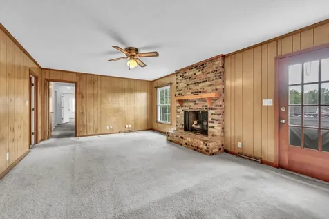 106 Crestmore Drive Clarksville TN 37040