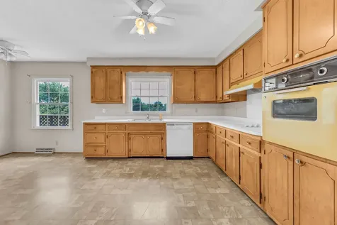 106 Crestmore Drive Clarksville TN 37040