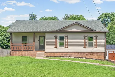 2607 Cummings Circle Clarksville TN 37042