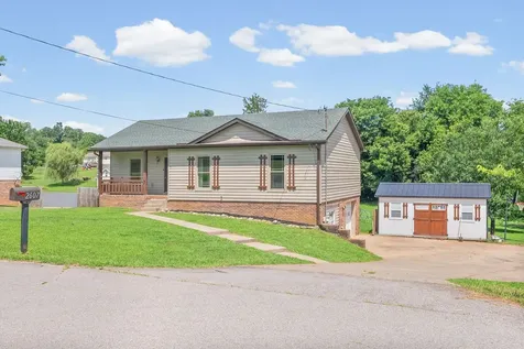 2607 Cummings Circle Clarksville TN 37042