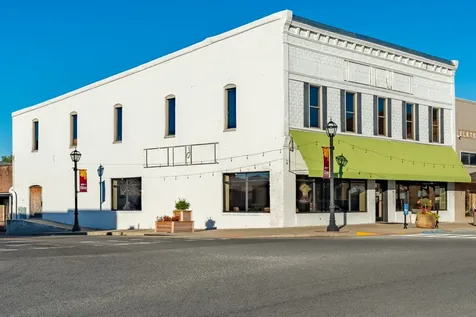 70 Public Square Elkton KY 42220