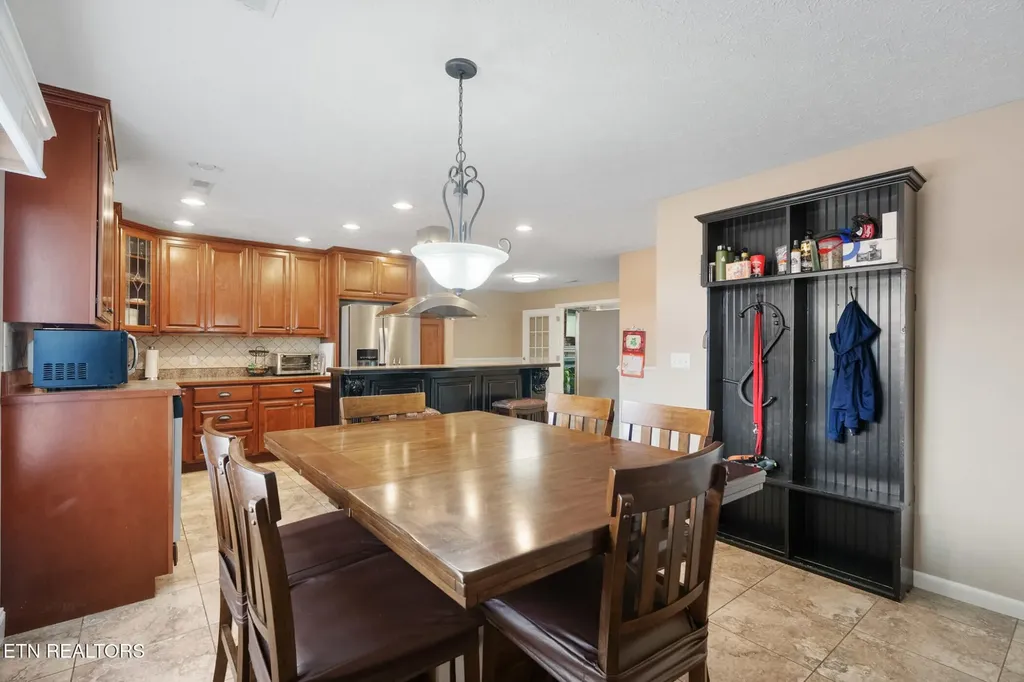 1018 Southwind Circle Dandridge TN 37725