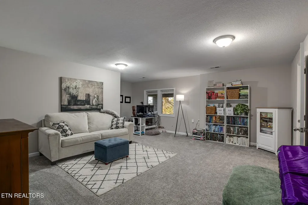 417 River Road Loudon TN 37774