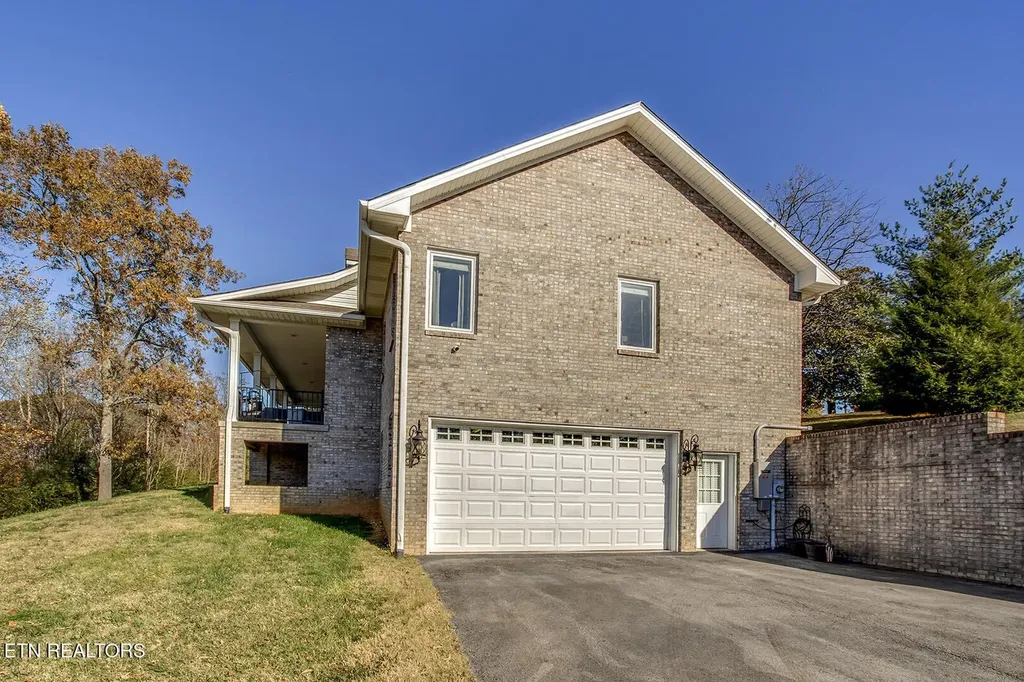 417 River Road Loudon TN 37774