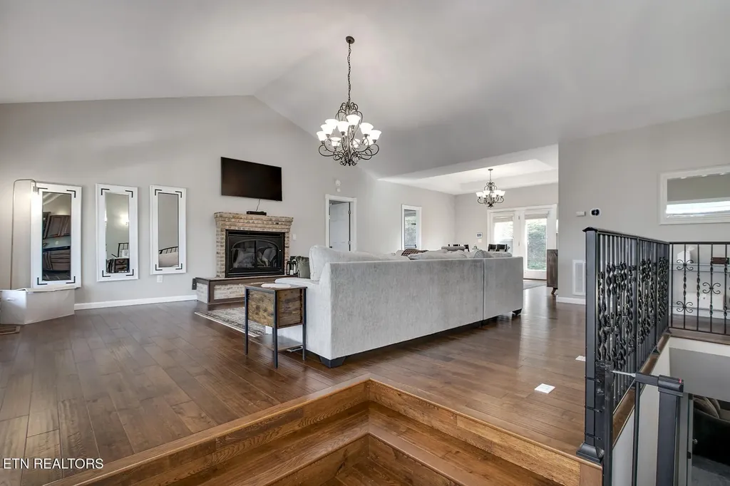 417 River Road Loudon TN 37774