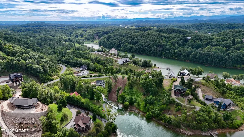 57 Stone Harbor Drive Dandridge TN 37725