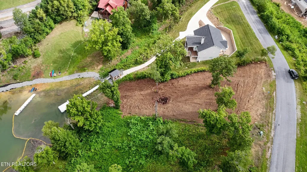 57 Stone Harbor Drive Dandridge TN 37725