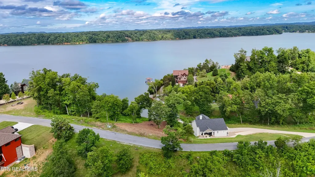 57 Stone Harbor Drive Dandridge TN 37725