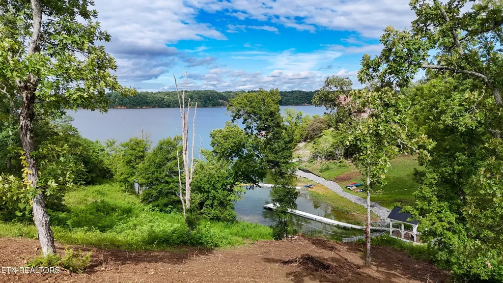 57 Stone Harbor Drive Dandridge TN 37725