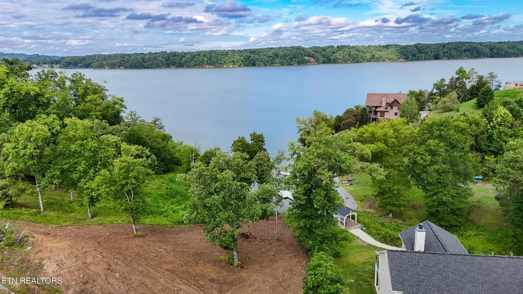 57 Stone Harbor Drive Dandridge TN 37725