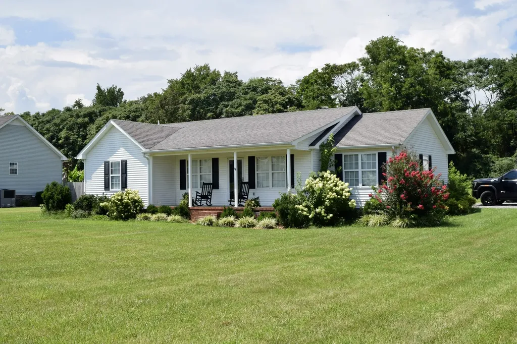 220 Joyce Circle Lafayette TN 37083