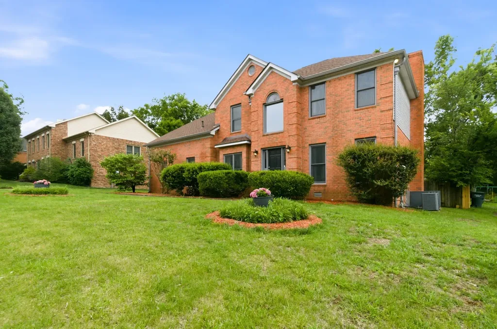 7220 River Bend Road Nashville TN 37221